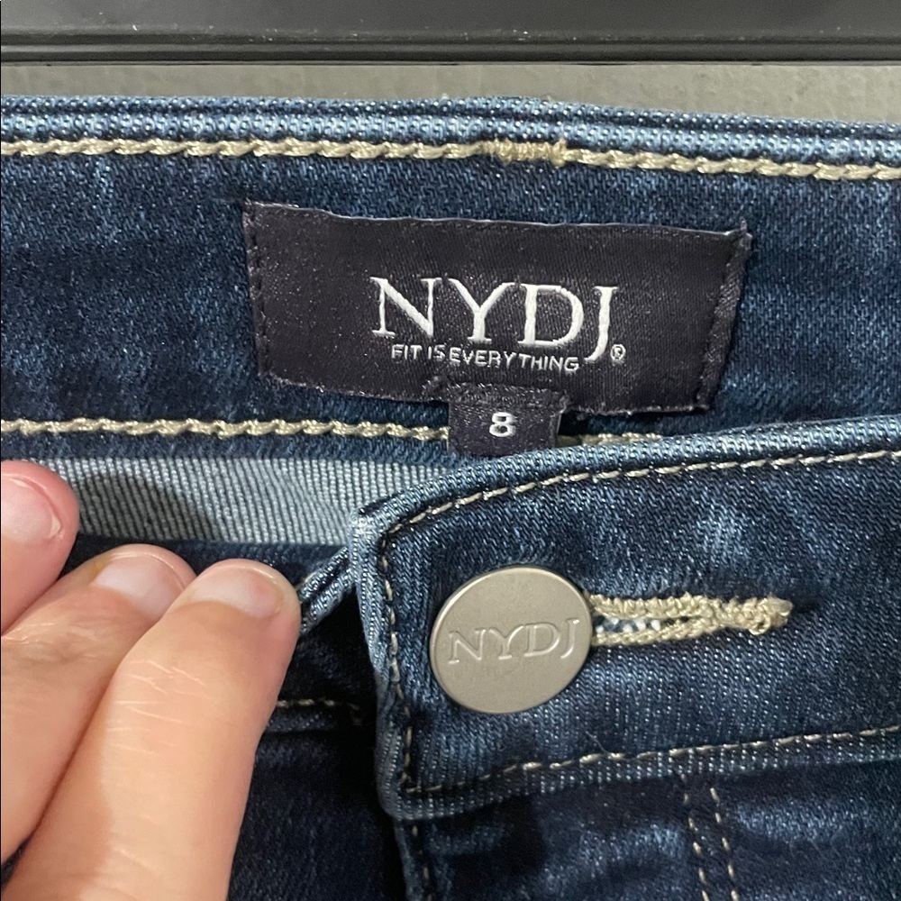 NYDJ Relaxed Straight Life x Tuck Like New High Rise Dark Wash Jeans Size 8 - Picture 6 of 10